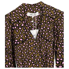 Diane Von Furstenberg-Macacão Diane Von Furstenberg Ella com efeito envolvente e estampa de leopardo em viscose multicolorida-Outro