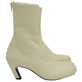 Botas Khaite Normandy em couro creme Branco Cru