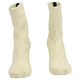 Khaite-Khaite Normandy Boots in Cream Leather-White,Cream