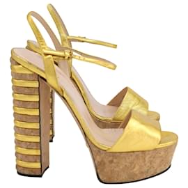 Gucci-Gucci Ankle Strap Platform Sandals in Gold Leather-Golden,Metallic
