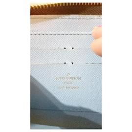 Louis Vuitton-Cartera de pingüinos de edición limitada de Louis Vuitton-Castaño,Rosa,Blanco,Azul