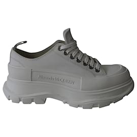 Alexander Mcqueen-Alexander McQueen Exaggerated Sole Sneakers in White Leather-White