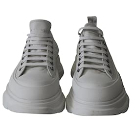 Alexander Mcqueen-Alexander McQueen Exaggerated Sole Sneakers in White Leather-White