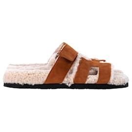 Hermès-Hermes Chypre Shearling-lined Flat Sandals in Brown Suede-Brown
