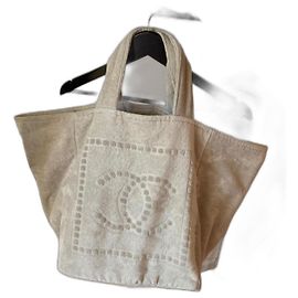 Chanel Bolsa de praia com duas toalhas Bege