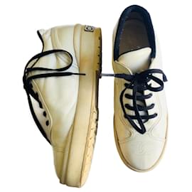 Chanel-Zapatillas CC Vintage Raro-Crudo
