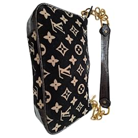 Louis Vuitton-Louis Vuitton shoulder bag-Black