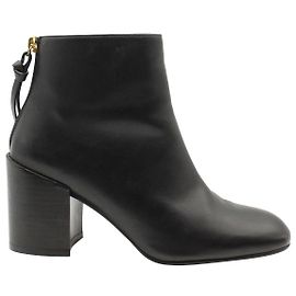 Stuart Weitzman Coban Ankle Boots in Black Leather Black