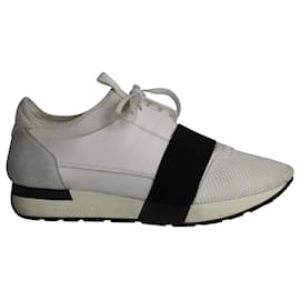 Balenciaga-Balenciaga Race Runner Low Top Sneakers in White Leather-White