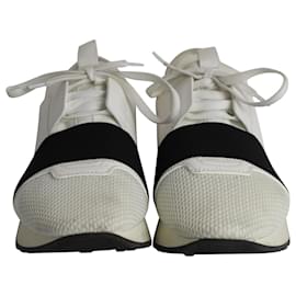 Balenciaga-Balenciaga Race Runner Low Top Sneakers in White Leather-White