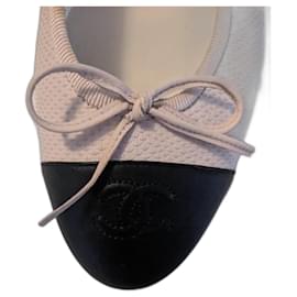 Cambon Chanel Ballet flats Black Beige Leather ref.920399 - Joli Closet