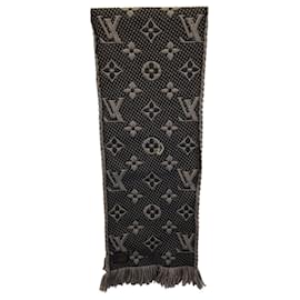 Louis Vuitton Silk Twill Monogram Confidential Bandeau Scarf Louis Vuitton  | The Luxury Closet