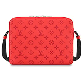 Louis Vuitton-LV Outdoor messenger novo-Vermelho