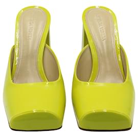 Bottega Veneta-Bottega Veneta Square Toe Block Heel Mules in Neon Green Patent Leather-Green