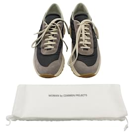 Autre Marque-Common Projects Track klassische Low-Top-Sneaker aus grauem Wildleder-Grau