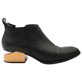 Ankle Boot Alexander Wang Kori em Couro Preto Preto