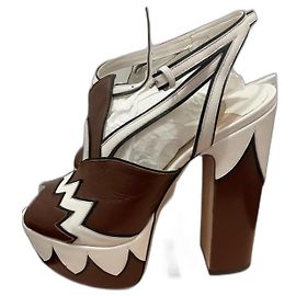 Sandalias de tacón Miu Miu piel beige multicolor Beige