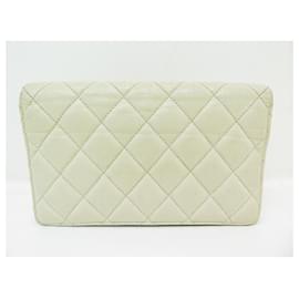 Chanel-Chanel wallet 2.55 CLASP MADEMOISELLE WHITE QUILTED LEATHER WALLET-White