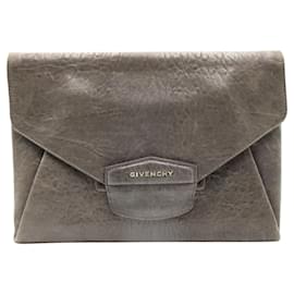Givenchy-Givenchy Antigona Envelope Clutch Bag in Grey Leather-Grey