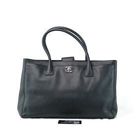 Chanel cabas CC Executive Cerf en cuir Noir