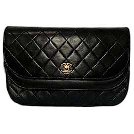 Chanel-Vintage Chanel Quilted lined Flap Lambskin bag-Black,Gold hardware