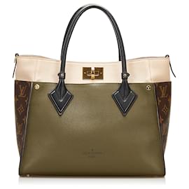 Louis Vuitton-Louis Vuitton Green Monogram On My Side MM-Green