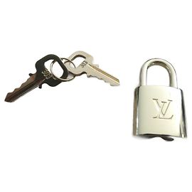 new never used louis vuitton padlock 2 keys Gold hardware