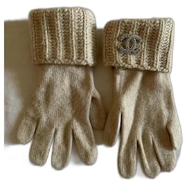 Chanel Beige Perforated Leather Metal Knot Detail Fingerless Gloves 7.5  Chanel