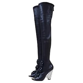 Chanel-Chanel Stivali sopra il ginocchio con zeppa Camelia in pelle nera-Nero