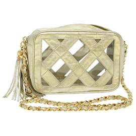 Chanel-CHANEL Bolso de hombro con cadena de flecos Piel de cordero Oro CC Auth 44673-Dorado