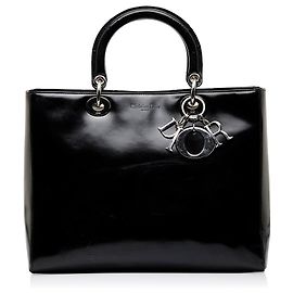 Dior Black Große Dame Dior Schwarz