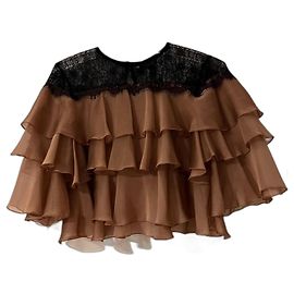 Topshop Crop Top beige mit Rüschen und schwarzer Spitze Beige