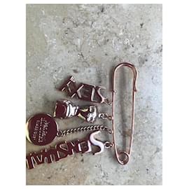 Jean Paul Gaultier-safety needle  (brooch)-Golden