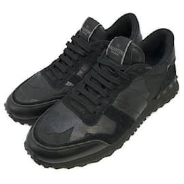 Valentino Garavani-****VALENTINO GARAVANI Black Rock Runner Sneakers-Black