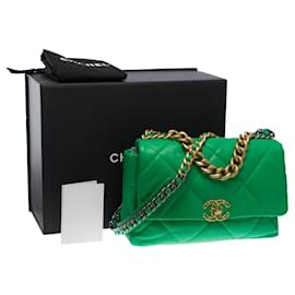 Chanel-CHANEL bag Chanel 19 in Green Leather - 101265-Green