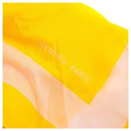 Hermès-HERMES  Tops T.fr 42 silk-Yellow