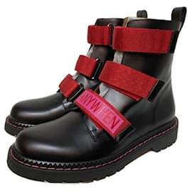 Valentino Garavani-****VALENTINO GARAVANI Strap Anytime Boots-Black,Pink,Dark red