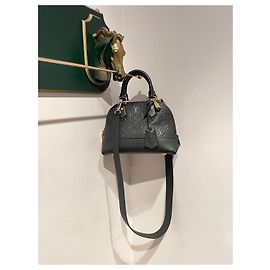 Louis Vuitton Alma Neo BB Noir Bijouterie dorée