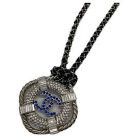 ***Collar con marca de coco circular CHANEL Otro