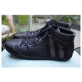 Burberry CESTA Outro