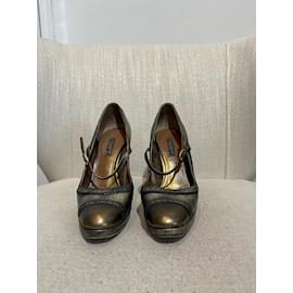 Dolce & Gabbana-DOLCE & GABBANA Tacones T.UE 35 Cuero-Dorado