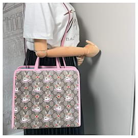 Gucci-Kinder-Tasche aus GG Supreme Canvas Higuchi Yuko Pink-Pink