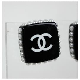 Chanel-Earrings-Black