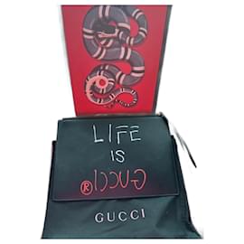 Gucci-Gucci is life clutch bag-Blue