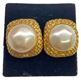 Chanel-***CHANEL  earrings-White,Golden