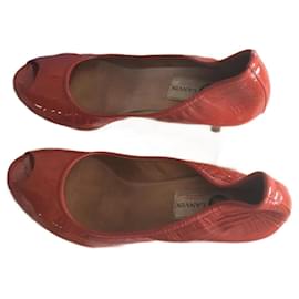 Lanvin-Sapatos Lanvin em couro envernizado-Coral