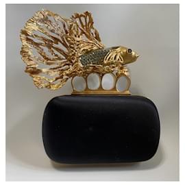 Alexander Mcqueen-Tropical fish knuckle clutch-Black