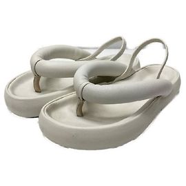 ****ISABEL MARANT Leather Puffy Flat Sandals White