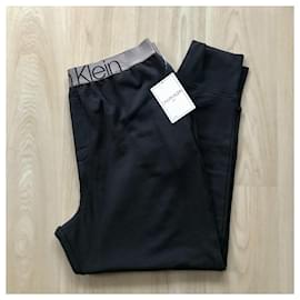 Calvin Klein-Un pantalon-Noir
