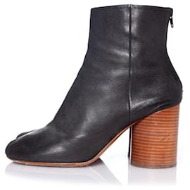Maison Martin Margiela-Maison Margiela, Black leather round-toe ankle boots-Black